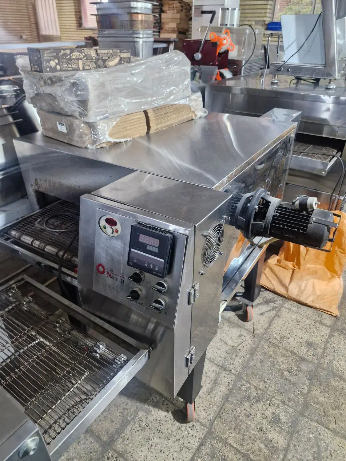 فر پیتزا ریلی آذر پخت نوین|کافی‌شاپ و رستوران|تهران, تهرانپارس غربی|دیوار