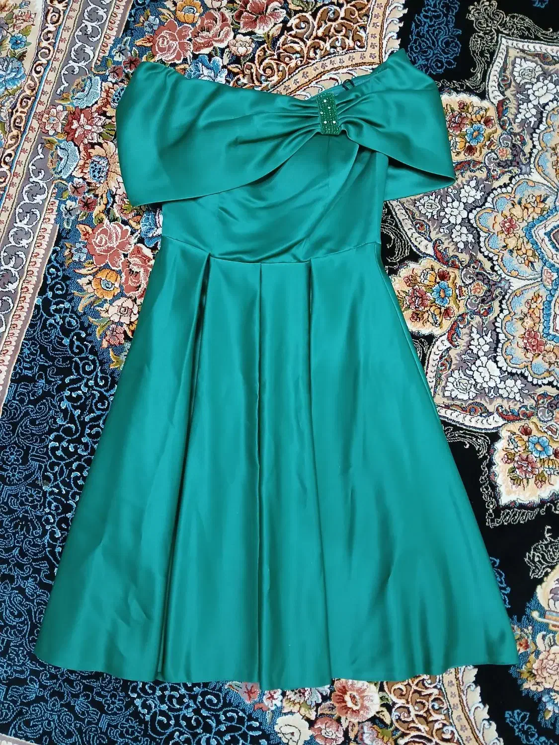 لباس مجلسی|لباس|شیراز, محراب|دیوار