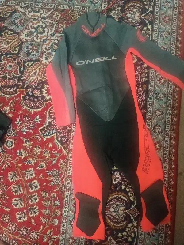 فروش عمده لباس غواصی تمام تنه|غواصی و ورزشهای آبی|شیراز, دشت چنار|دیوار