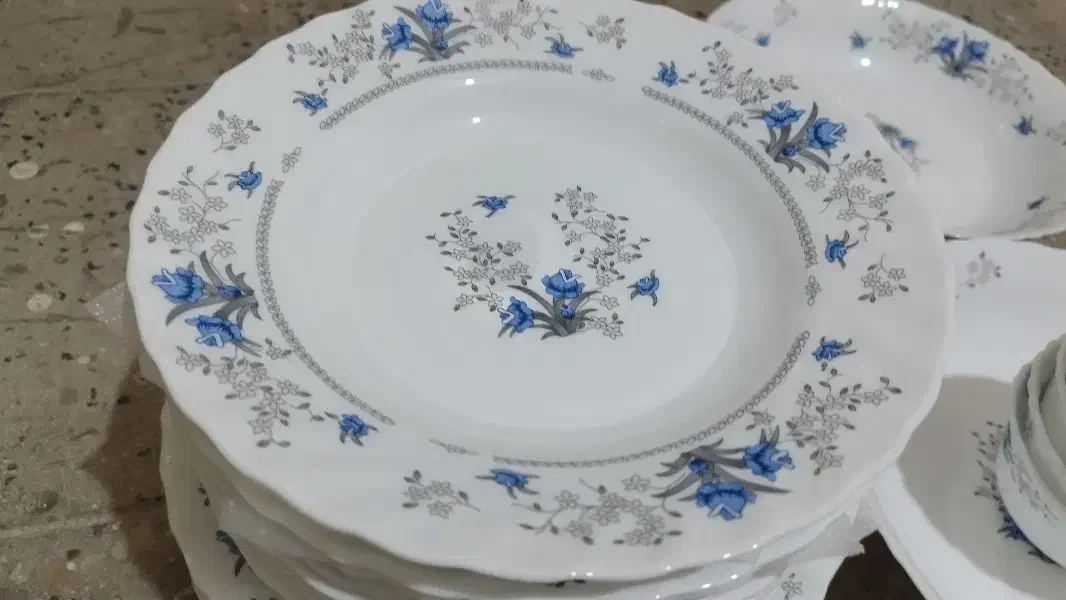 ظرف چینی نو 12نفره|ظروف سرو و پذیرایی|ایذه, |دیوار