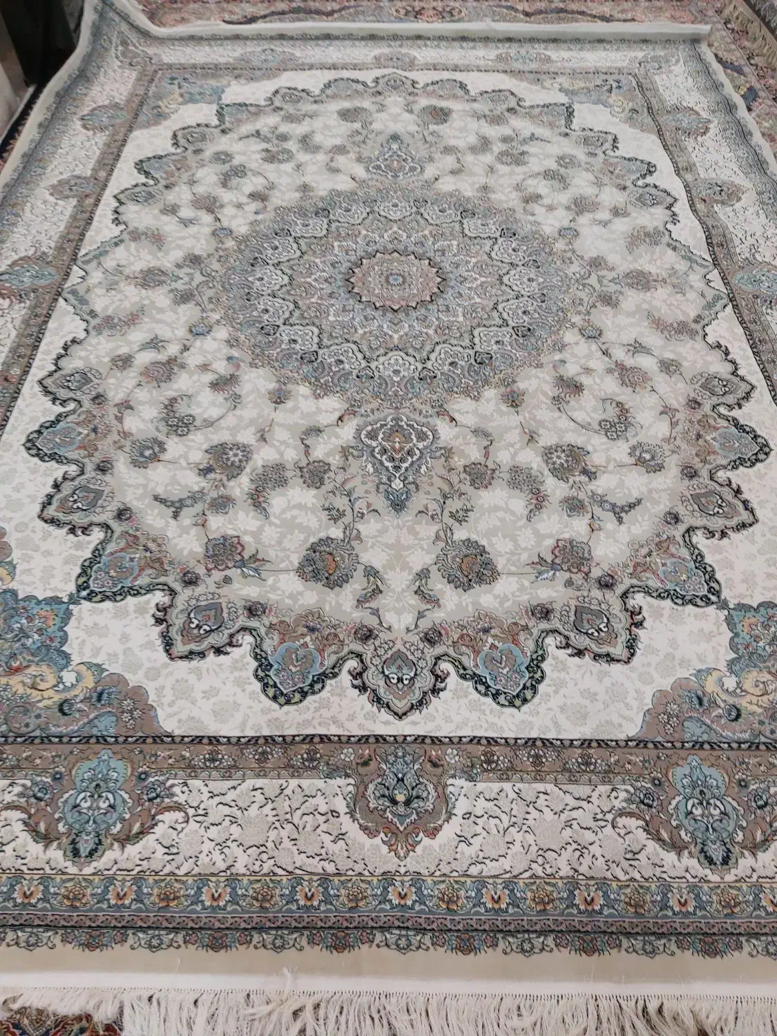 ۳تخته فرش ۱۲متری پاتریس ۱۲۰۰شانه تراکم ۳۶۰۰نونو|فرش|کرج, حصارک پایین|دیوار