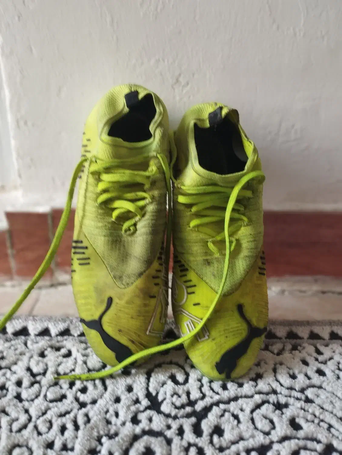 استوک فوتبال|کیف، کفش، کمربند|رشت, سیا اسطلخ|دیوار