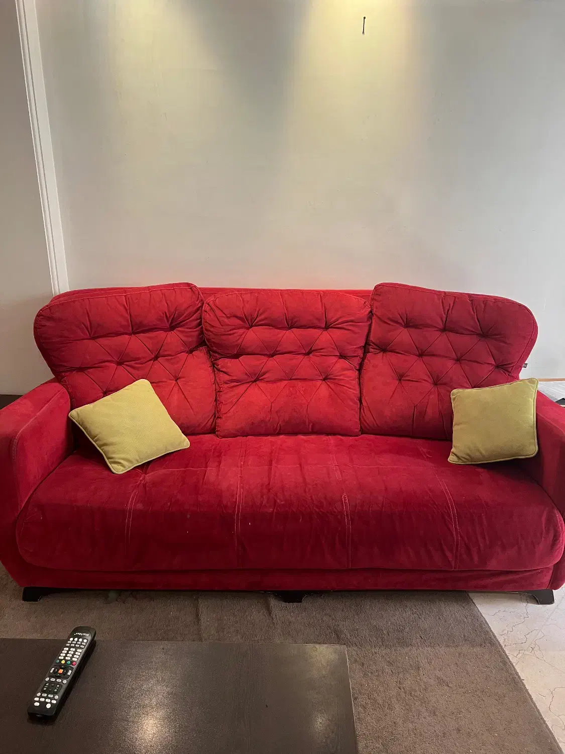 مبل کلاسیک راحتی|مبلمان خانگی و میز عسلی|شاهین‌شهر, مخابرات (شهید بهشتی)|دیوار