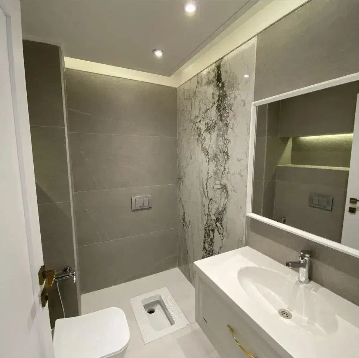 ۱۵۰متر۳خ۲پارکینگ نوساز فول سعادت اباد بلوار۲۴متری