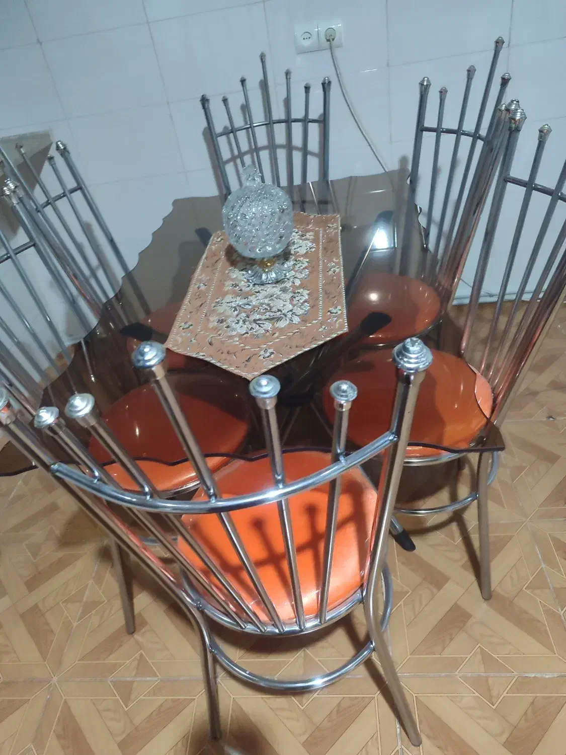 نهارخوری ۶نفره|میز و صندلی غذاخوری|بیستون, |دیوار