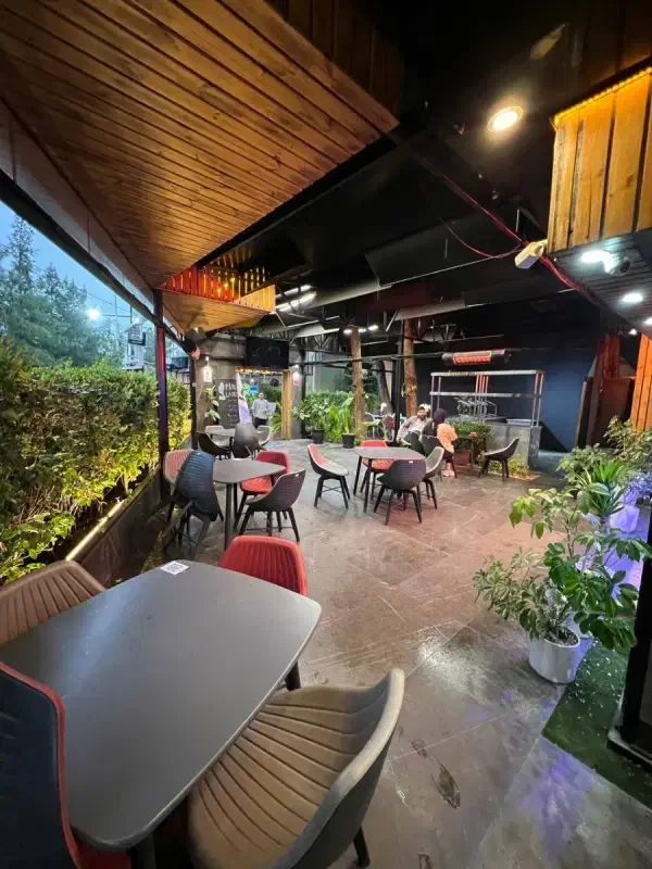 واگذاری کافه و رستوران بر بلوار امام رضا لاهیجان|اجارهٔ مغازه و غرفه|لاهیجان, گلستان|دیوار