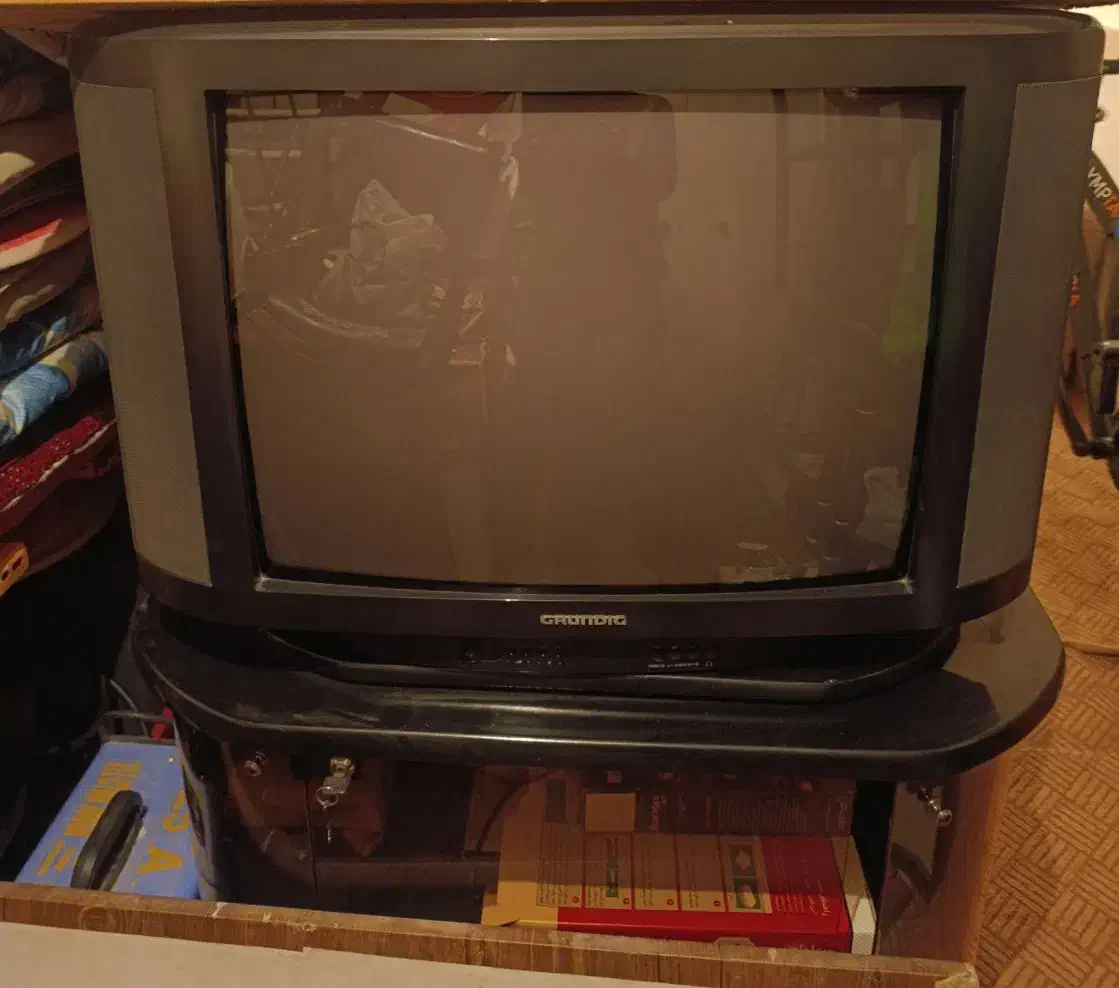 تلوزیون گراندیک ۲۹ اینچ آلمانی|تلویزیون و پروژکتور|اصفهان, بهرام‌آباد|دیوار