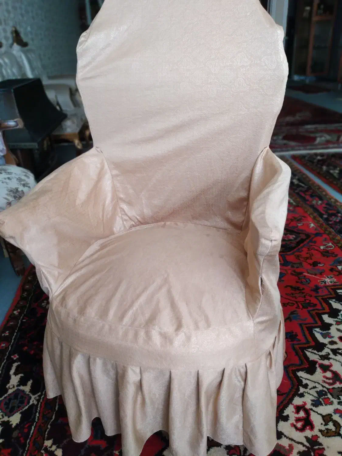 رومبلی تمیز سالم سلطنتی ۶عدد کمبود جا|مبلمان خانگی و میز عسلی|تبریز, |دیوار