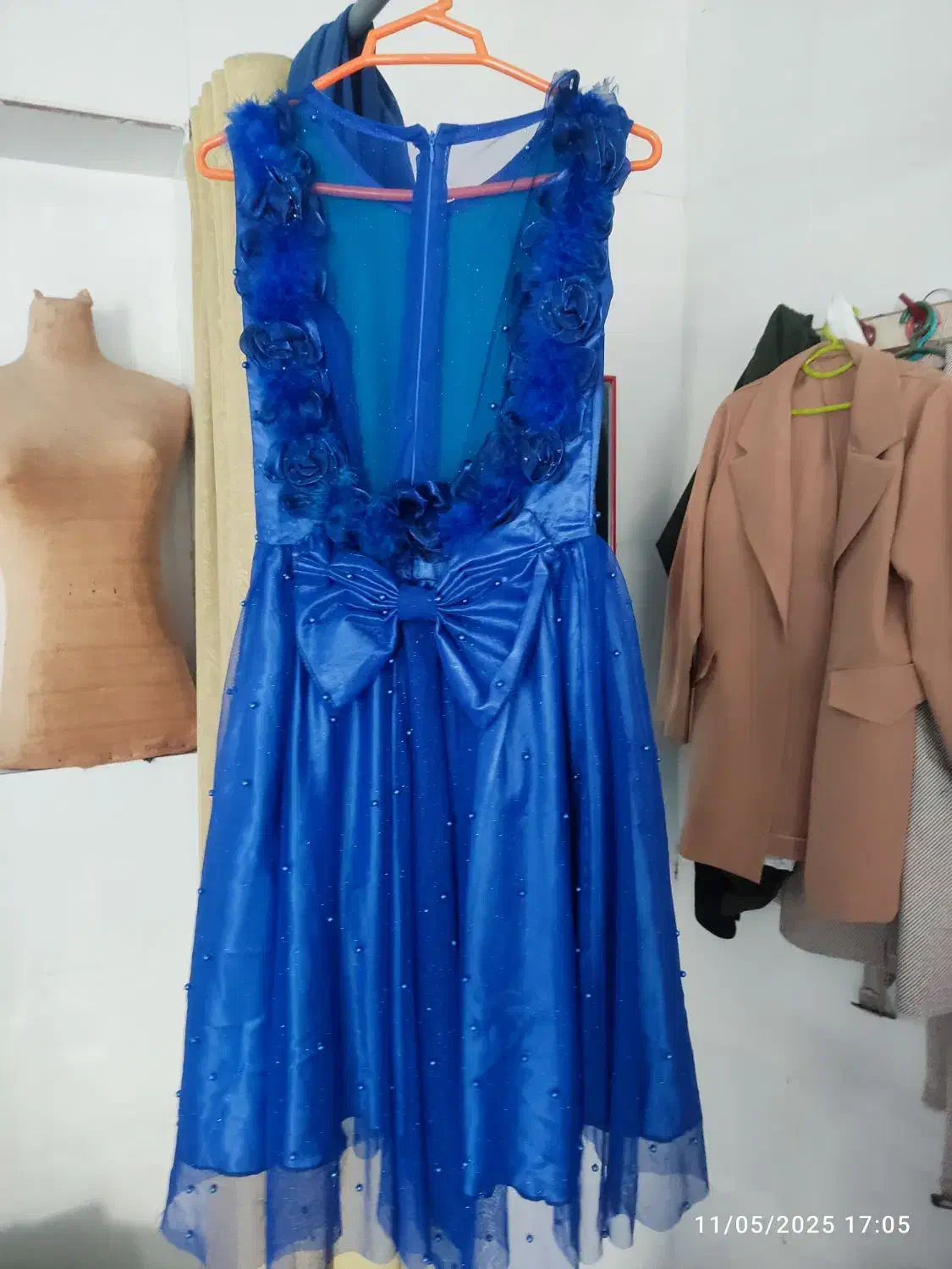 لباس مجلسی|لباس|خورموج, |دیوار