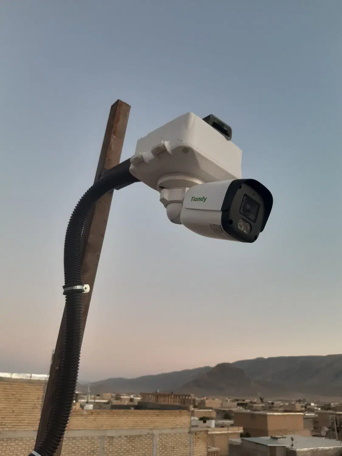 فروش و نصب دوربین مداربسته و برق ساختمان|خدمات پیشه و مهارت|فیروزآباد (فارس), |دیوار