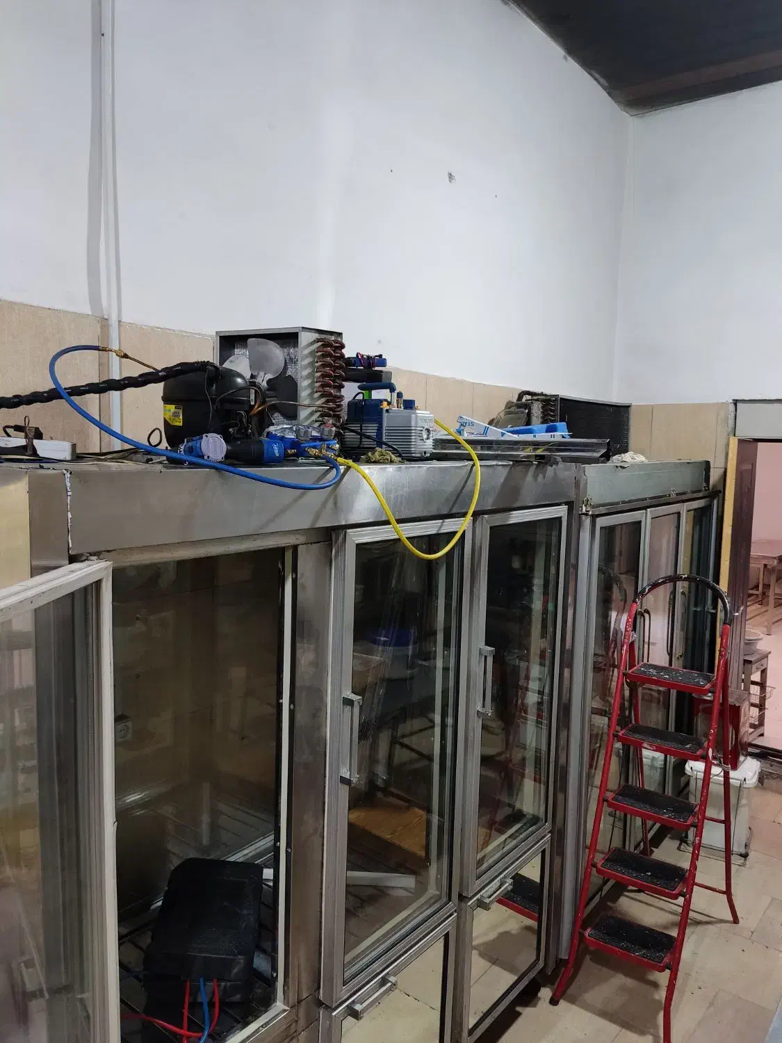 تعمیرات انواع یخچال و فریزر (در محل)|خدمات پیشه و مهارت|ساری, |دیوار