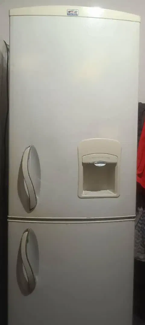 یخچال ضد برفک کاملا سالم و تمیز|یخچال و فریزر|سراوان, |دیوار