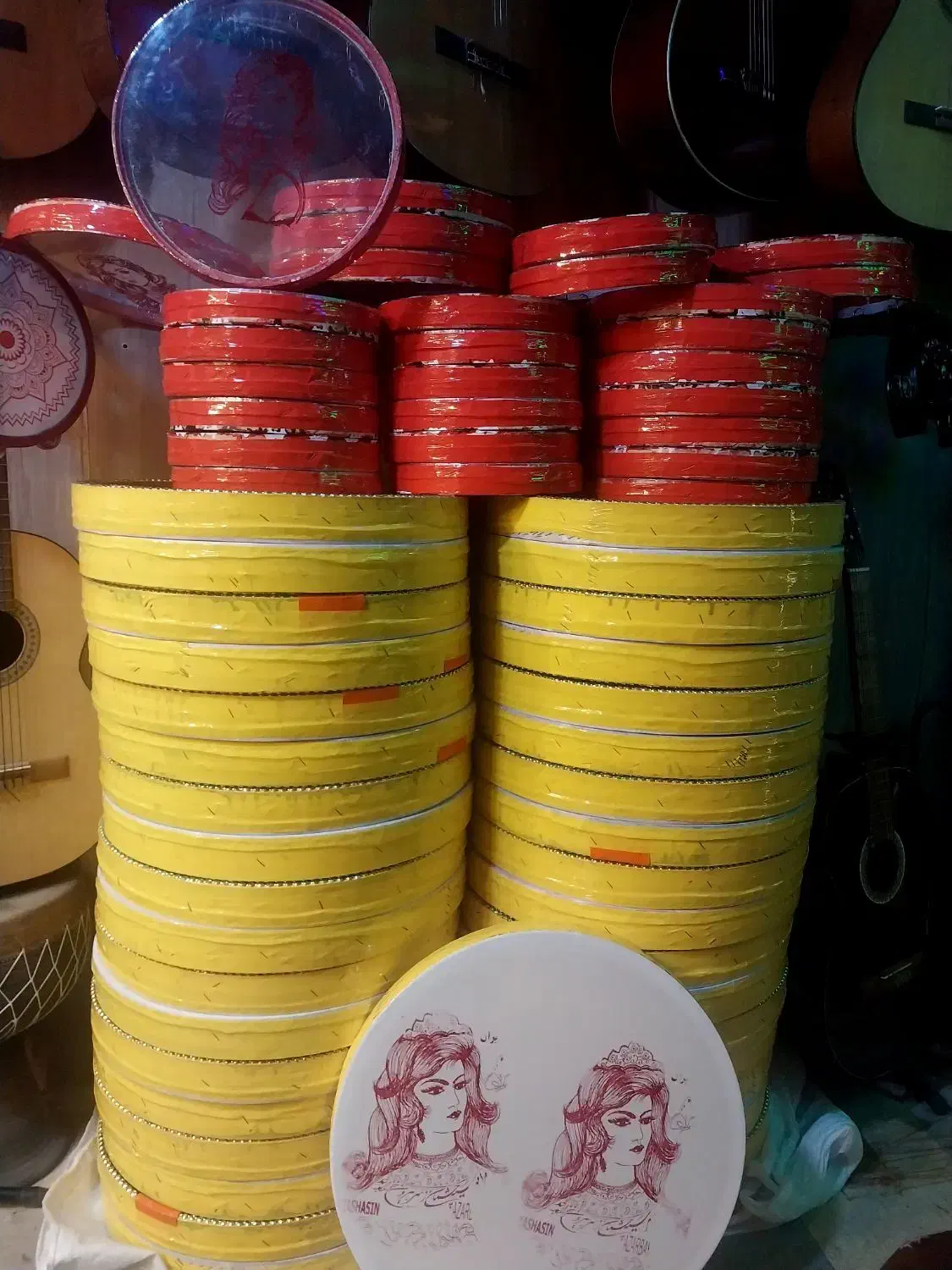 کالیمبا مدل دف گیتار کاور دایره هدیه شب چله یلدا|پیانو، کیبورد، آکاردئون|مشهد, ایثار|دیوار