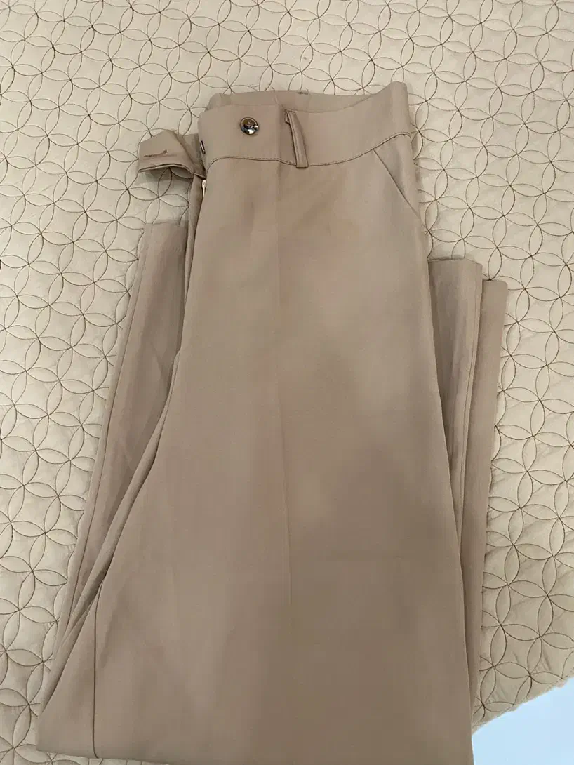 شلوار|لباس|رشت, لاکان شهر|دیوار