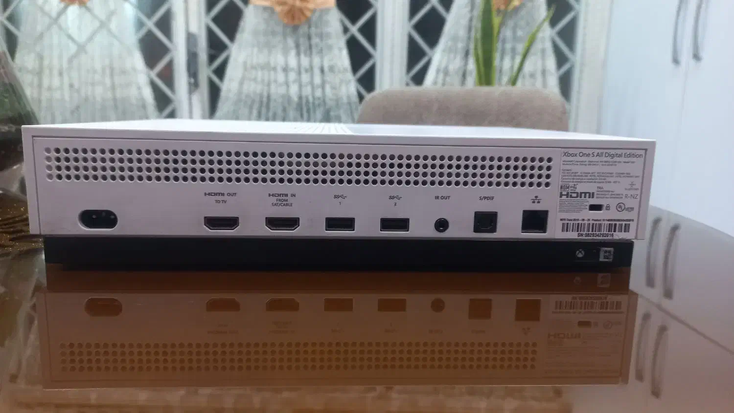 ایکس باکس وان اس|کنسول، بازی ویدئویی و آنلاین|فردیس, منظریه|دیوار