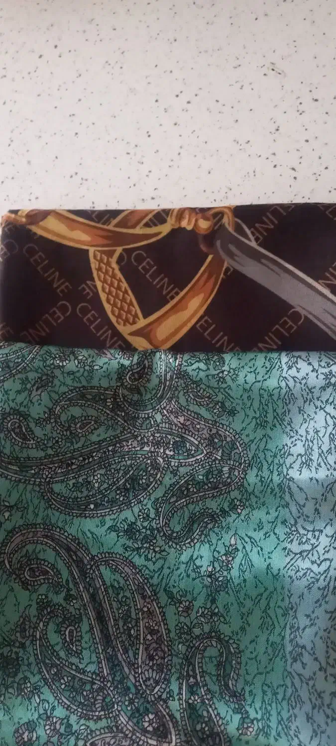 روسری|لباس|فردیس, فرامرزیه|دیوار