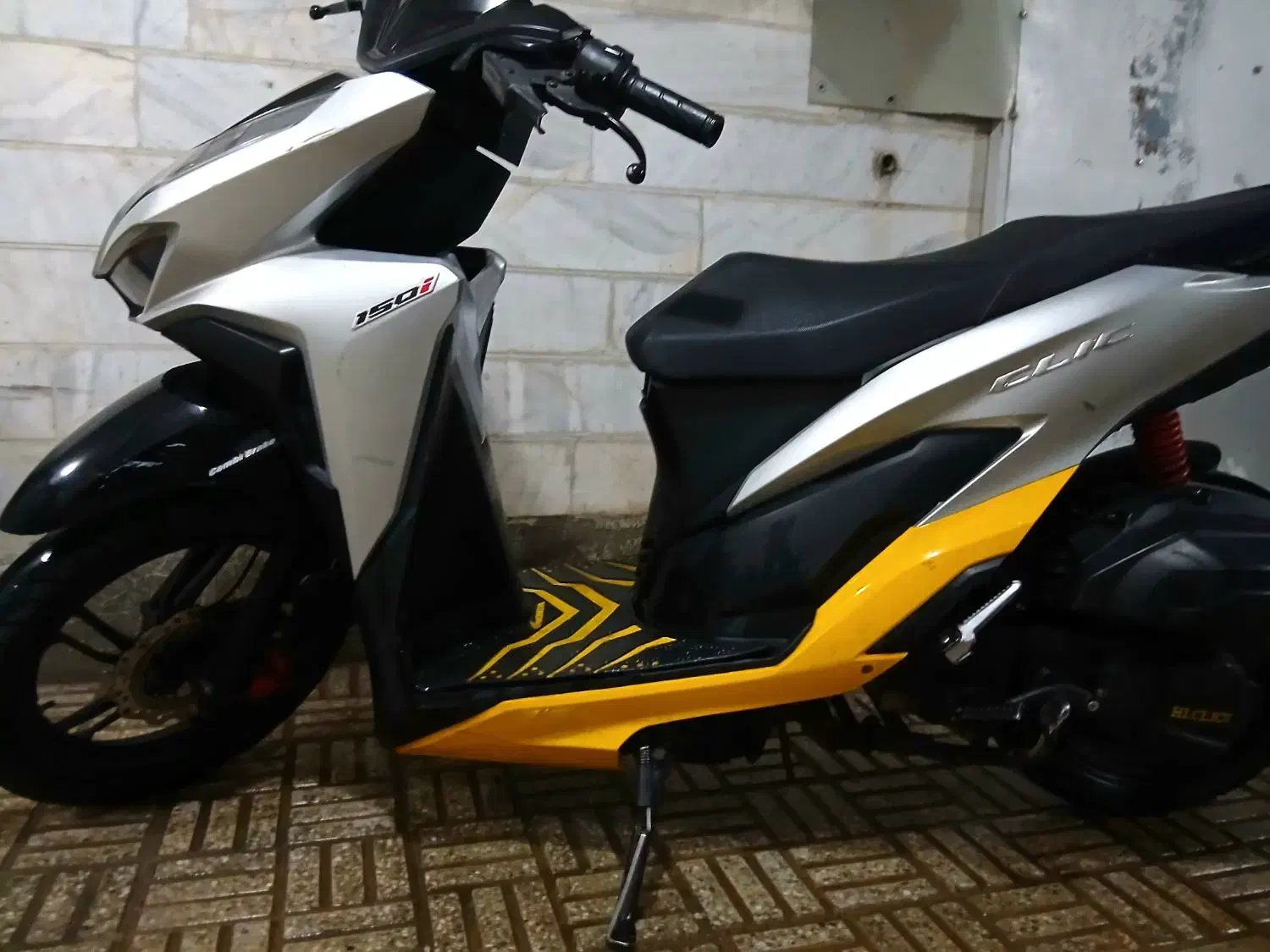 موتور کلیک طوسی زرد|موتورسیکلت|اصفهان, شیخ طوسی|دیوار
