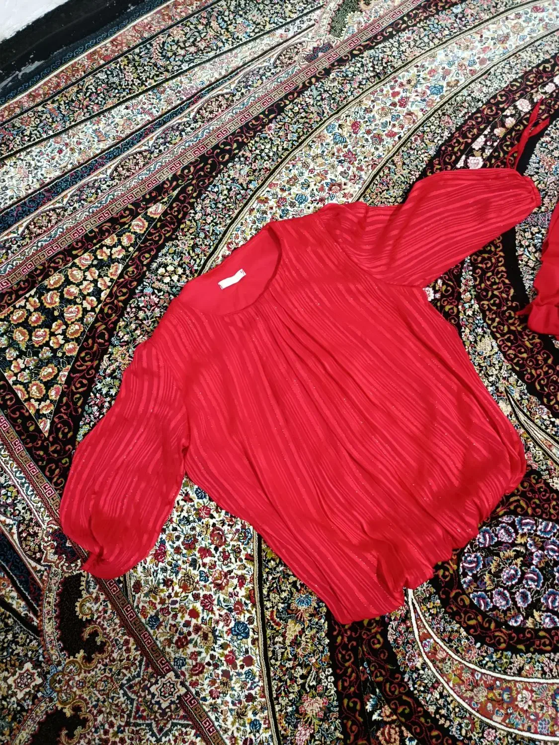 شومیز|لباس|کنگاور, |دیوار