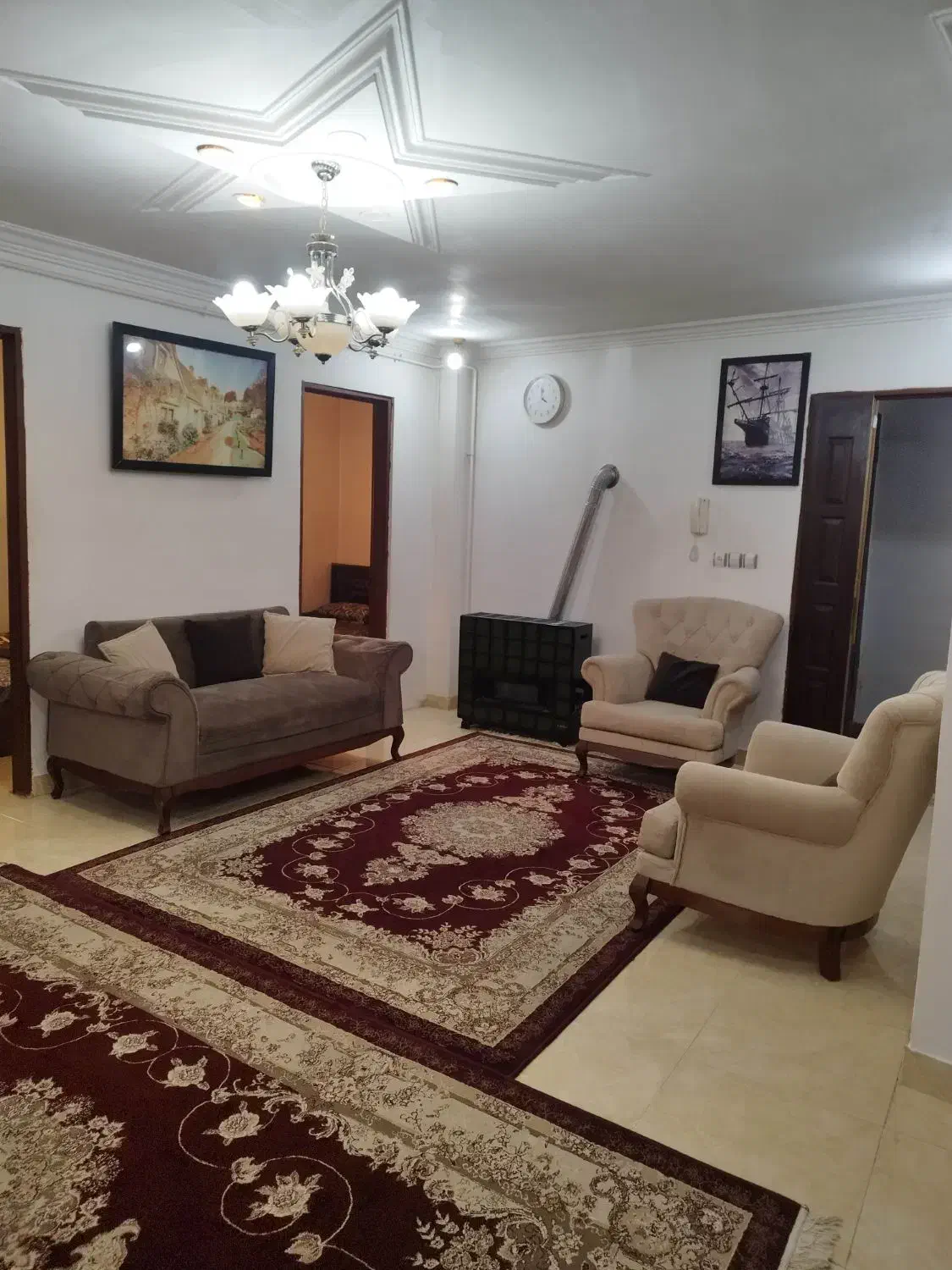 واحد دو خوابه کامل دربست پارکینگ و بخاری روشن|اجارهٔ کوتاه‌مدت آپارتمان و سوئیت|رشت, پیرکلاچای|دیوار