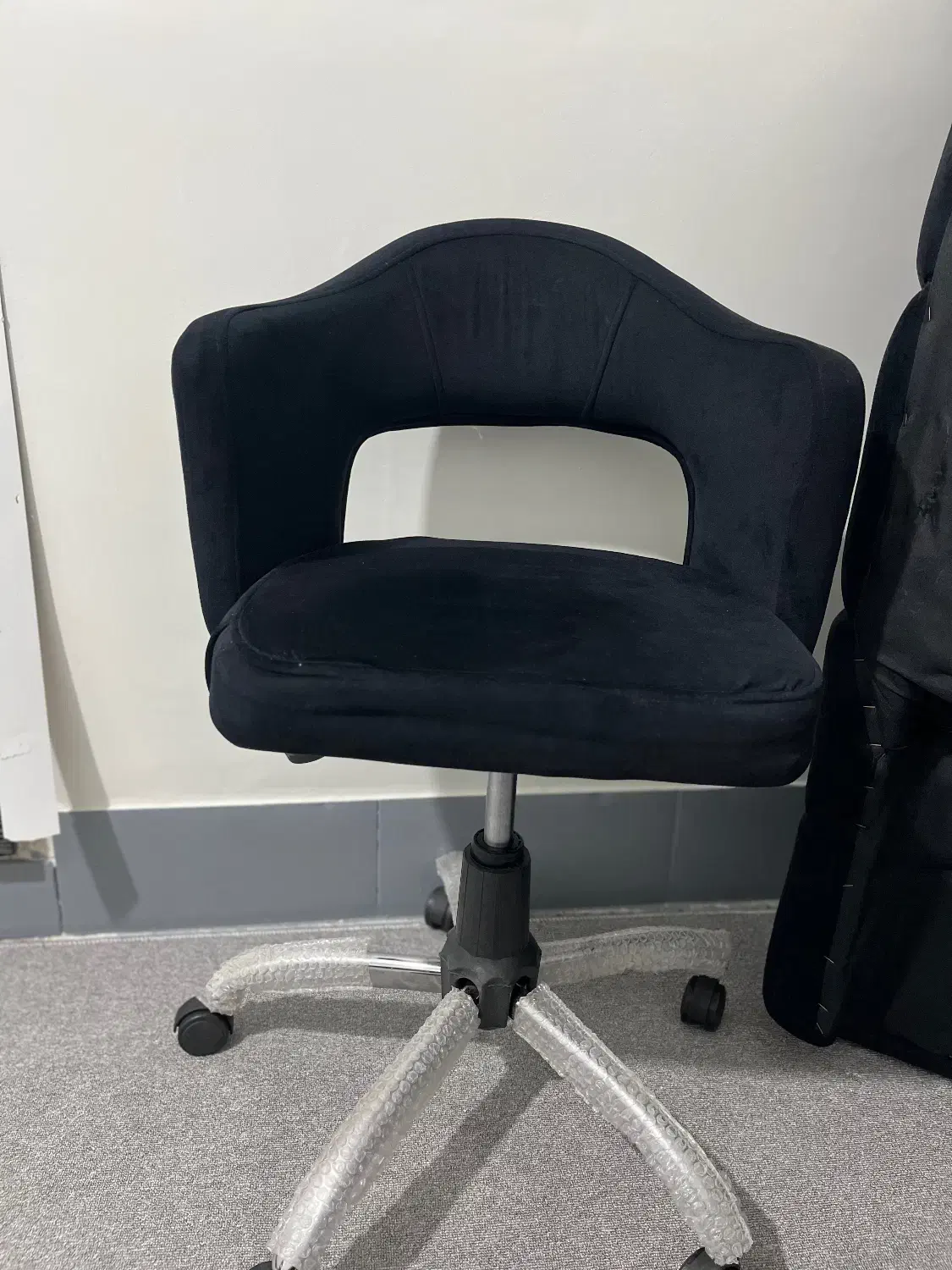 صندلی|صندلی و نیمکت|دوگنبدان, |دیوار