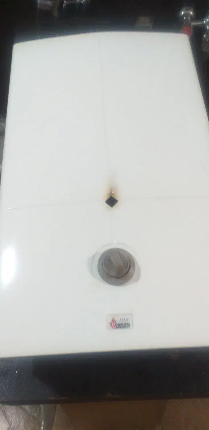 آبگرمکن دیواری|آبگرمکن، پکیج، شوفاژ|بروجرد, |دیوار