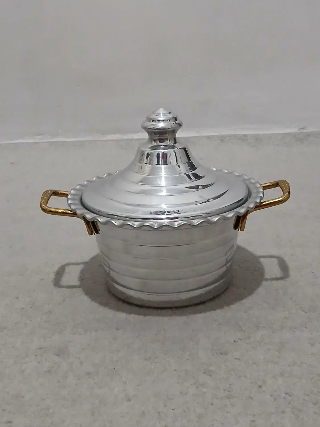 قابلمه|ظروف پخت‌وپز|الوند, |دیوار