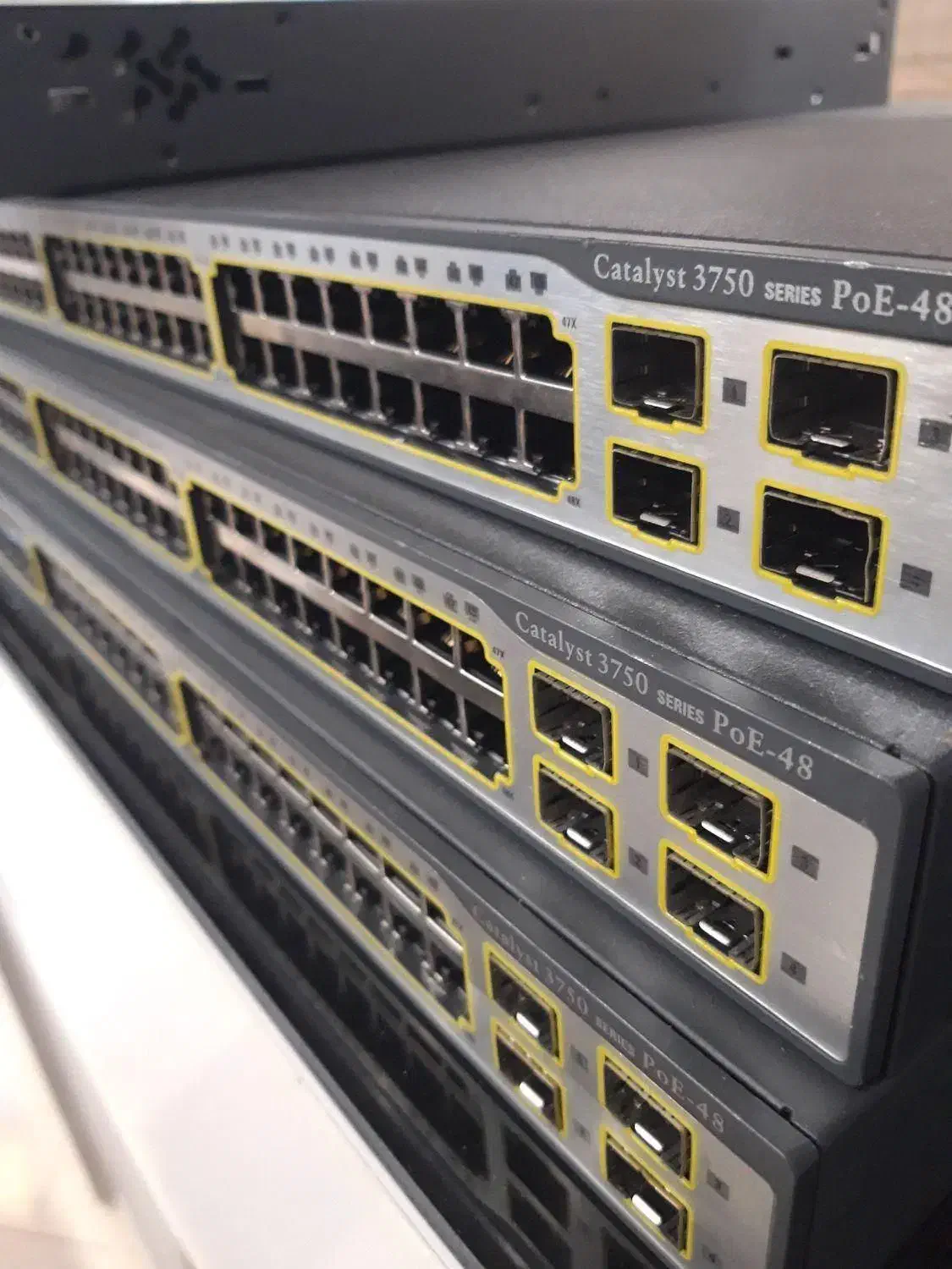 فروش سوئیچ شبکه و سوئیچ های سیسکو|مودم و تجهیزات شبکه|مشهد, سناباد|دیوار