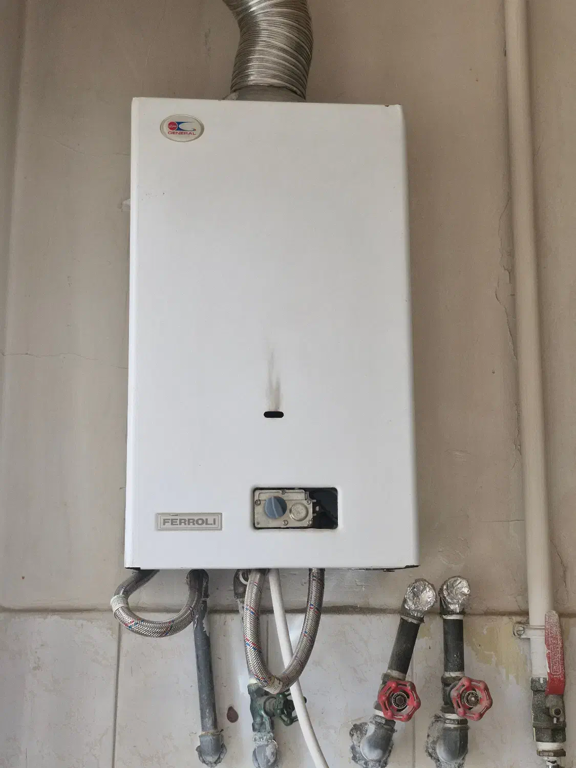 آبگرمکن دیواری فرولی|آبگرمکن، پکیج، شوفاژ|هشتگرد, فاز ۱ مهستان|دیوار