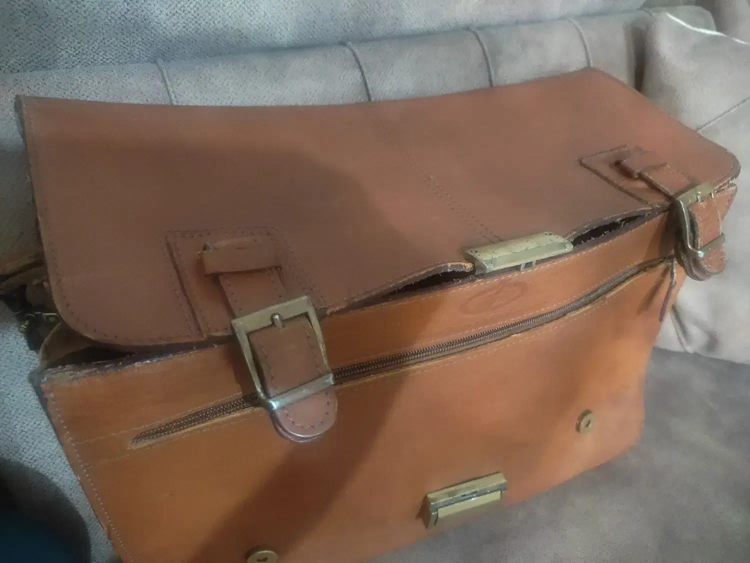 کیف چرم ادرای|کیف، کفش، کمربند|بروجرد, |دیوار