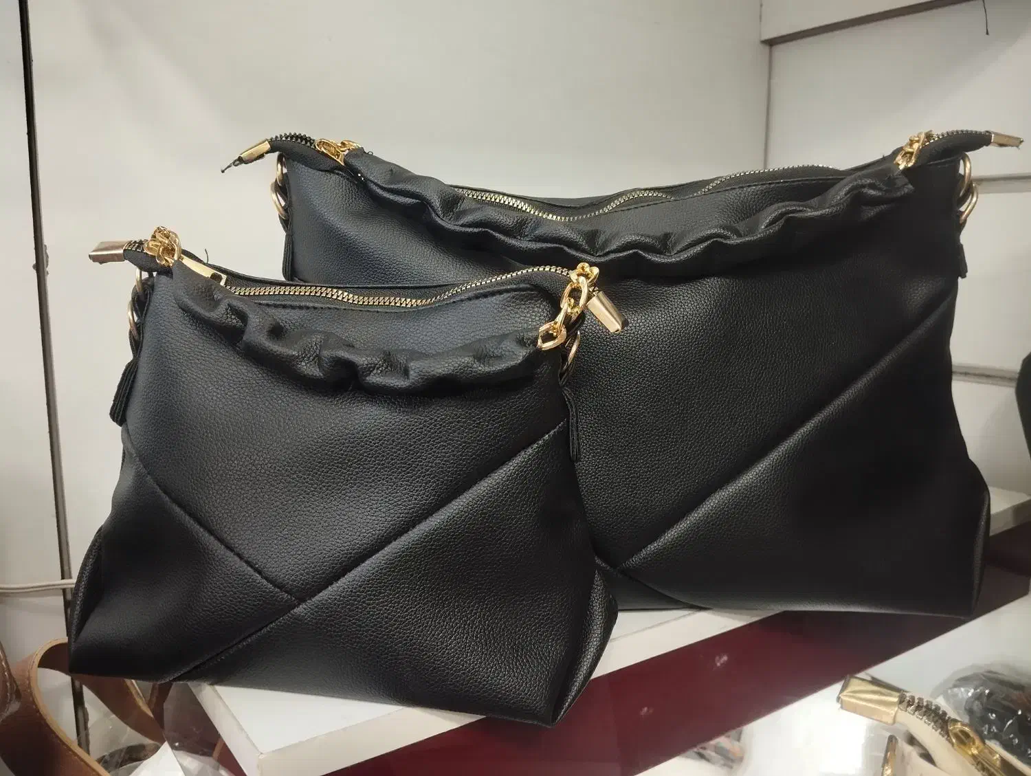 کیف وکفش سه گام|کیف، کفش، کمربند|قم, نیروگاه|دیوار