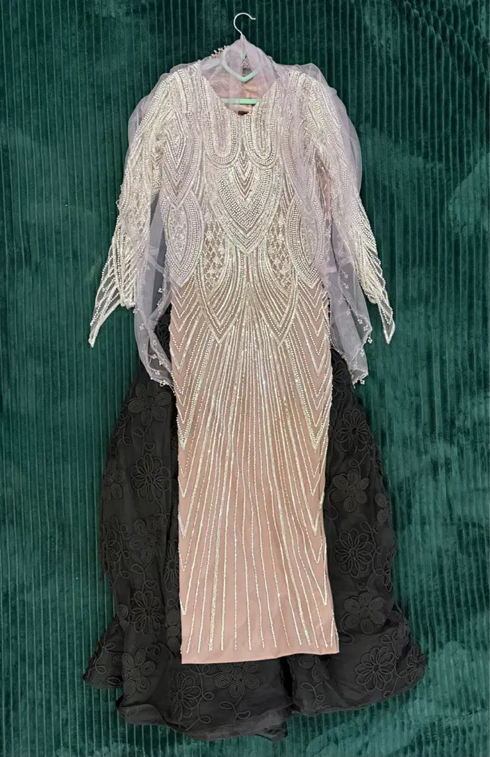 لباس محلی تمام سنگ و مهره|لباس|شیراز, فرهنگ شهر|دیوار