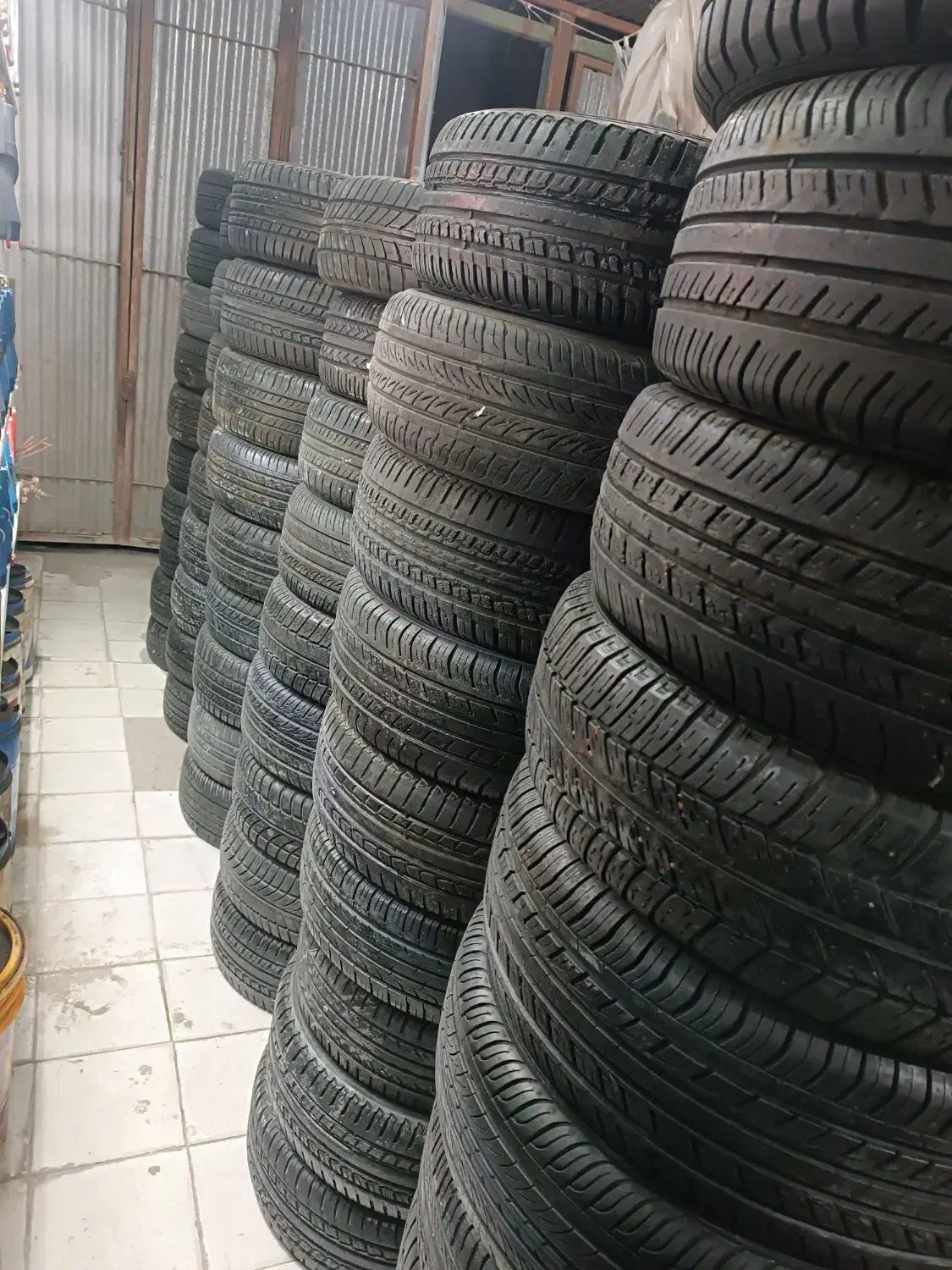 لاستیک دست دوم پراید پژو سمند و زیر صفری کلی جزعی|قطعات یدکی و لوازم جانبی|بیرجند, |دیوار