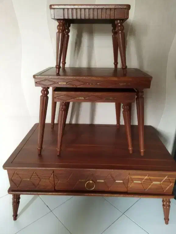 مبل و جلو مبلی رنگ بندی دارد|مبلمان خانگی و میز عسلی|کاشمر, |دیوار