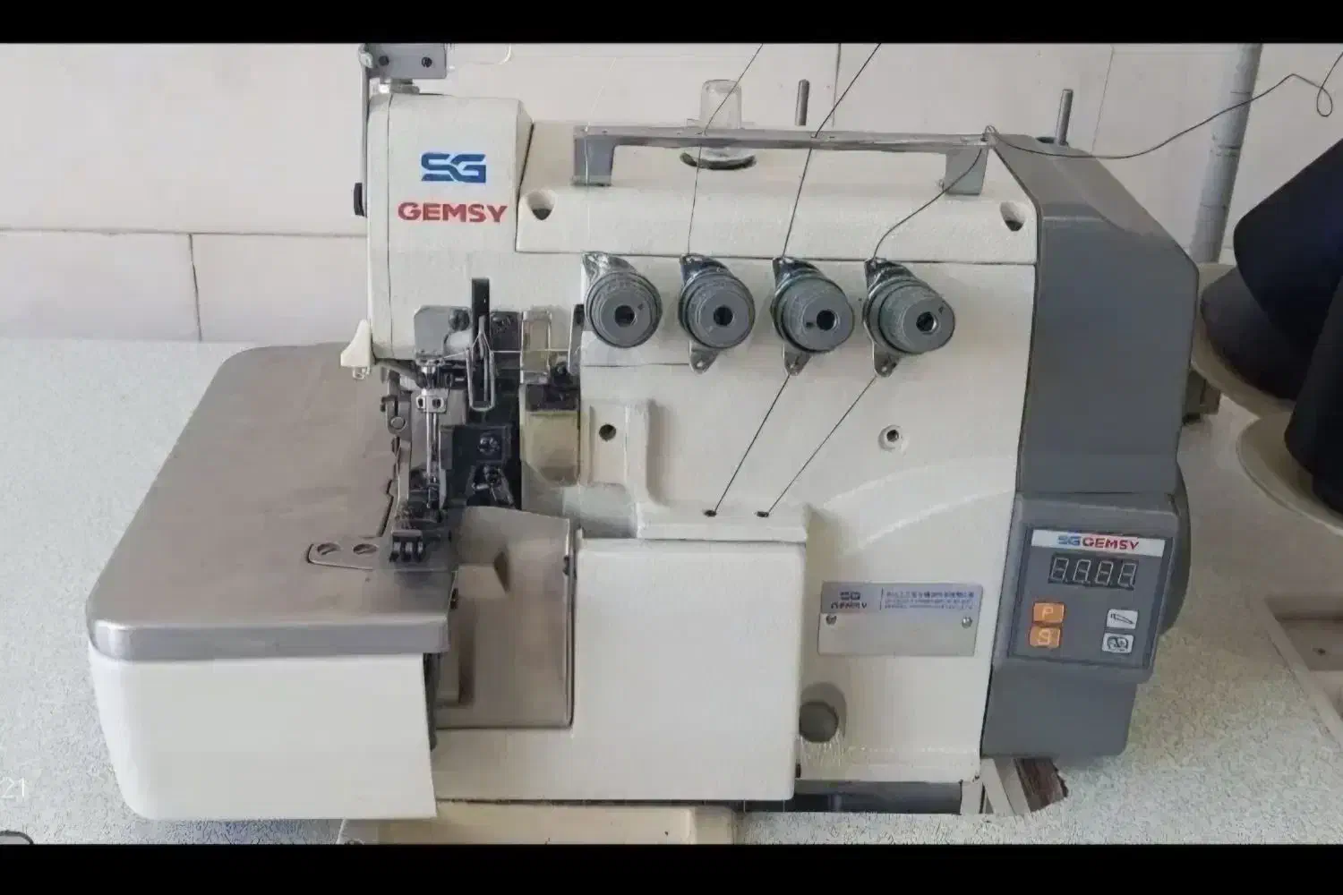 فروشگاه عسکری چرخ خیاطی سردوز ۴ نخ بیصدا|چرخ خیاطی و ریسندگی|رشت, بازار|دیوار