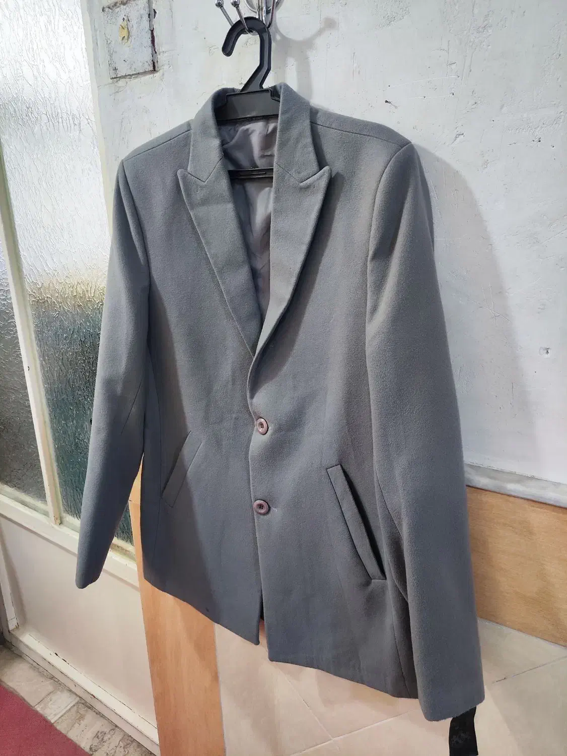 پالتو تک ترکی|لباس|قم, ولیعصر|دیوار