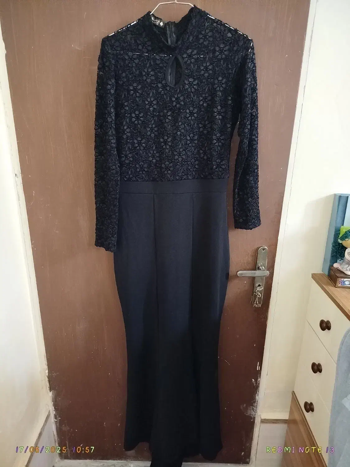 لباس مجلسی|لباس|گرگان, |دیوار