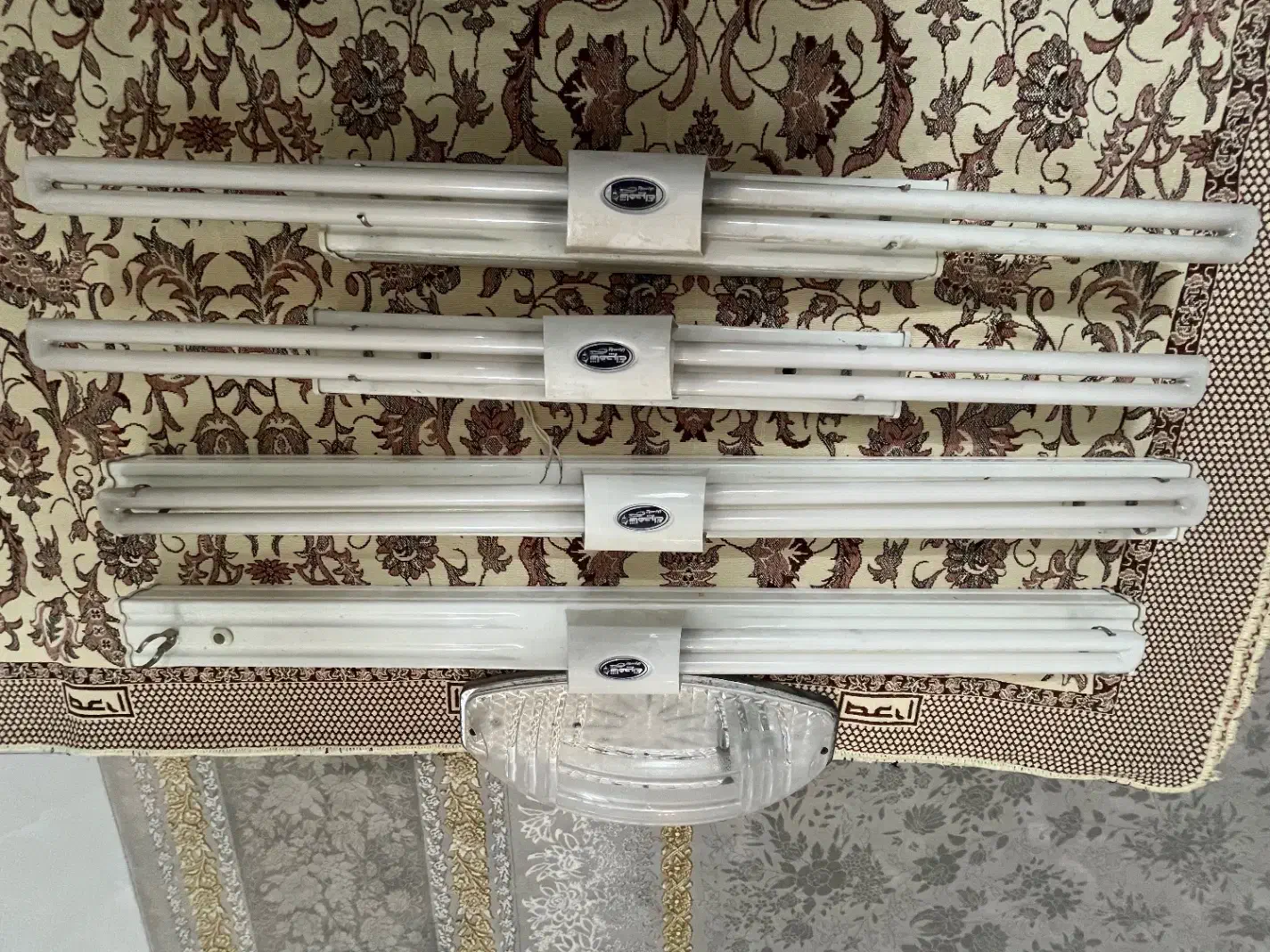 مهتابی دوقلو|لامپ و چراغ|مشهد, ادیب نیشابوری (شهرک غرب)|دیوار