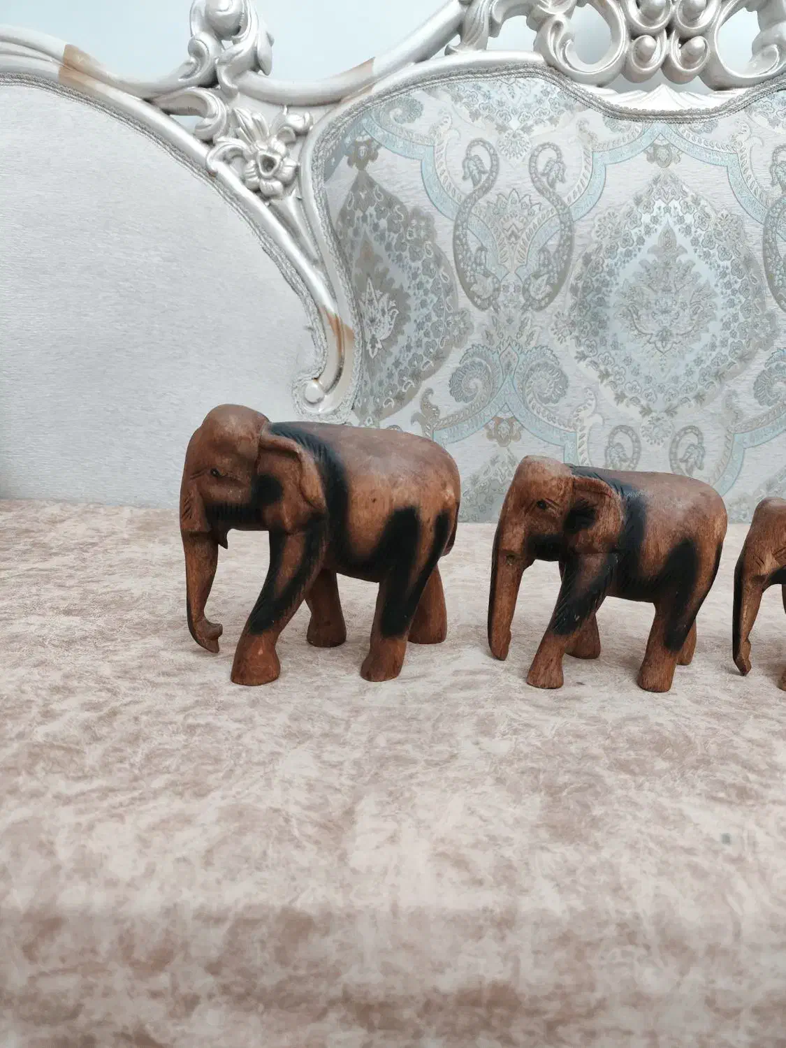 فیل های چوبی کار دست کاملا نو|مجسمه، تندیس، ماکت|تهران, سازمان برنامه جنوبی|دیوار