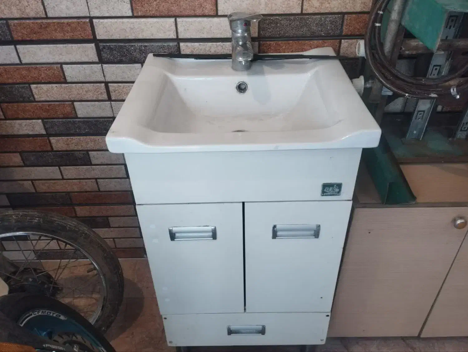 روشویی|لوازم سرویس بهداشتی|تهران, دهم فروردین|دیوار