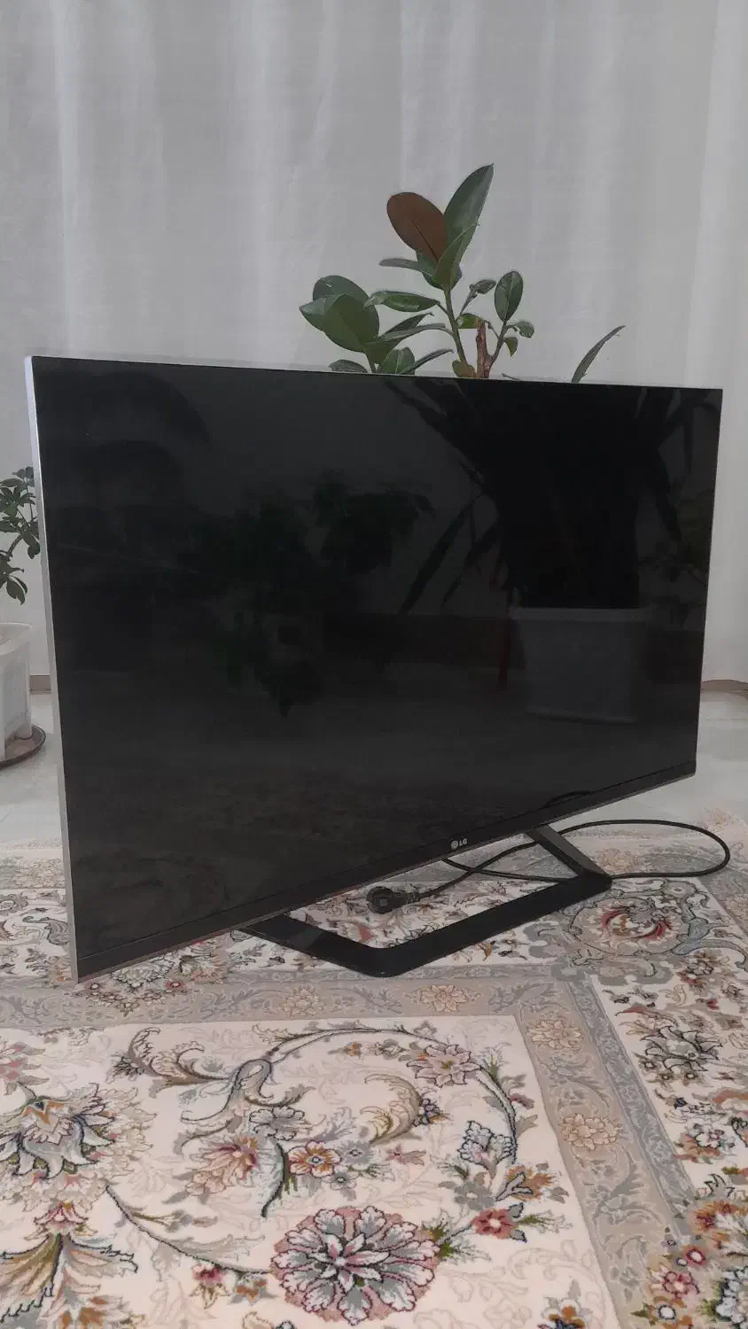 تلوزون ال جی ۴۷ اینج|تلویزیون و پروژکتور|مهاباد (آذربایجان غربی), |دیوار