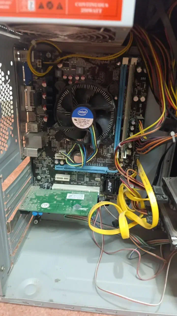 کیس کامپیوتر|رایانه رومیزی|سمنان, |دیوار