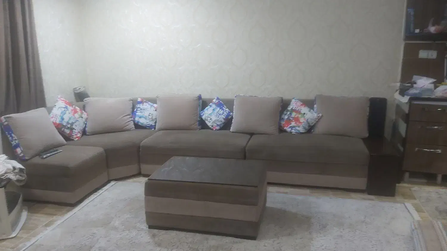 مبل ال تمیز و بدون زدگی|مبلمان خانگی و میز عسلی|اهواز, زیتون کارگری|دیوار