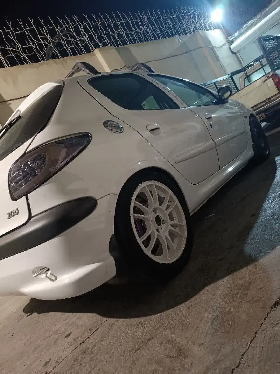 ۲۰۶تیپ 5 لوازمی|خودرو سواری و وانت|پرند, فاز ۴|دیوار