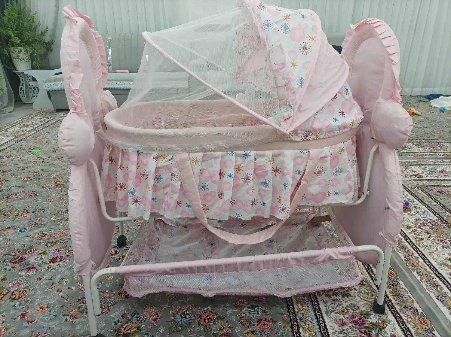 گهواره کودک|تخت و صندلی بچه|مریوان, |دیوار