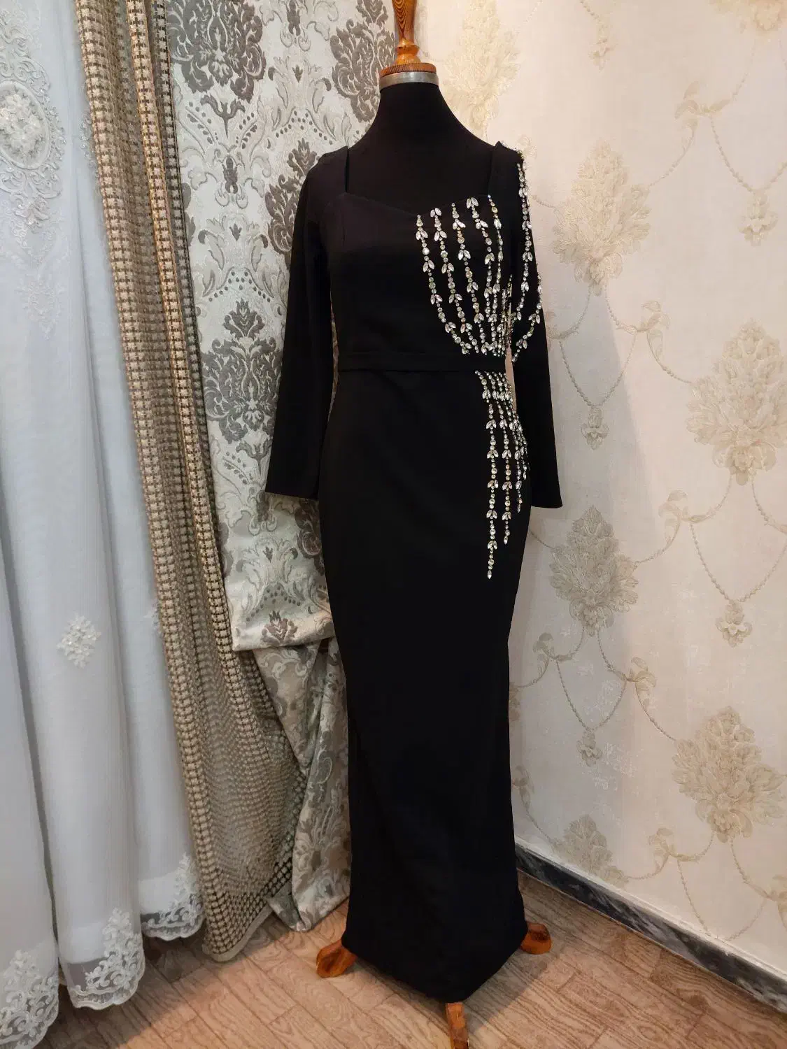 اجاره وکرایه وفروش لباس مجلسی(( هلیا))|لباس|نسیمشهر, |دیوار