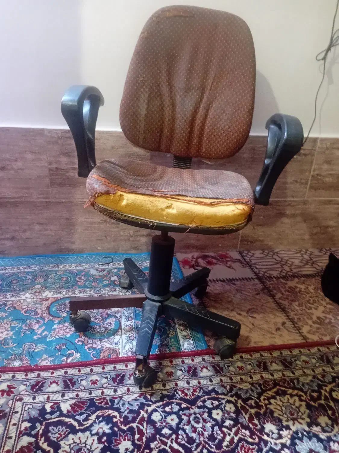 صندلیچرخدارکارکرده|صندلی و نیمکت|آبادان, |دیوار