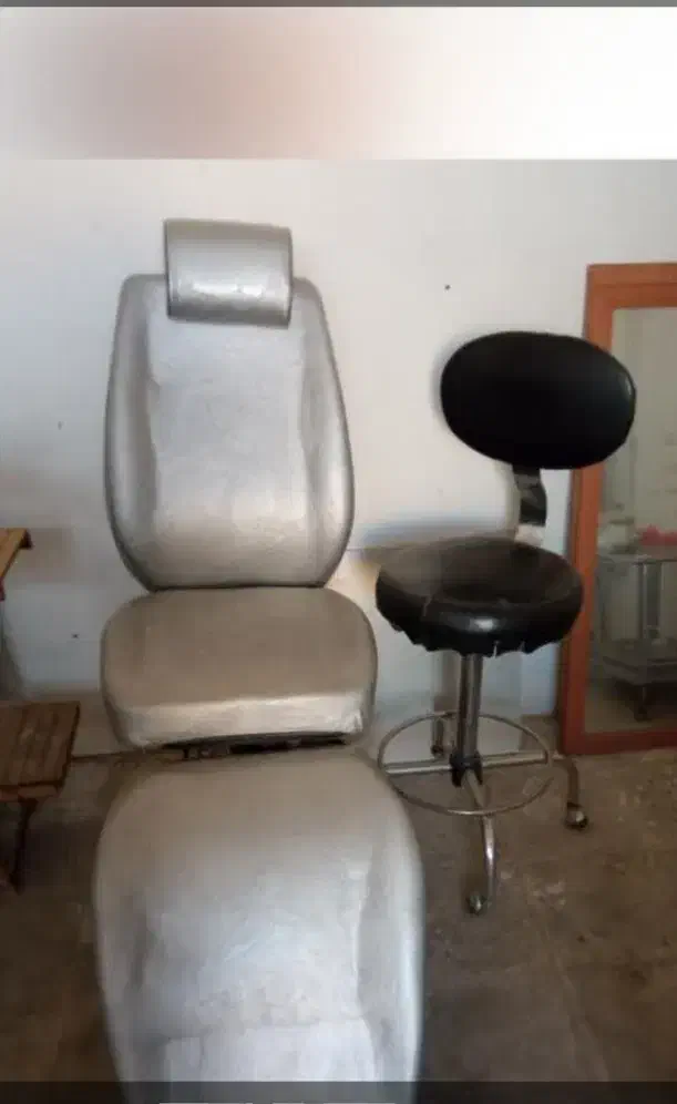 صندلی واینه|آرایشگاه و سالن‌های زیبایی|فردوس (خراسان), |دیوار