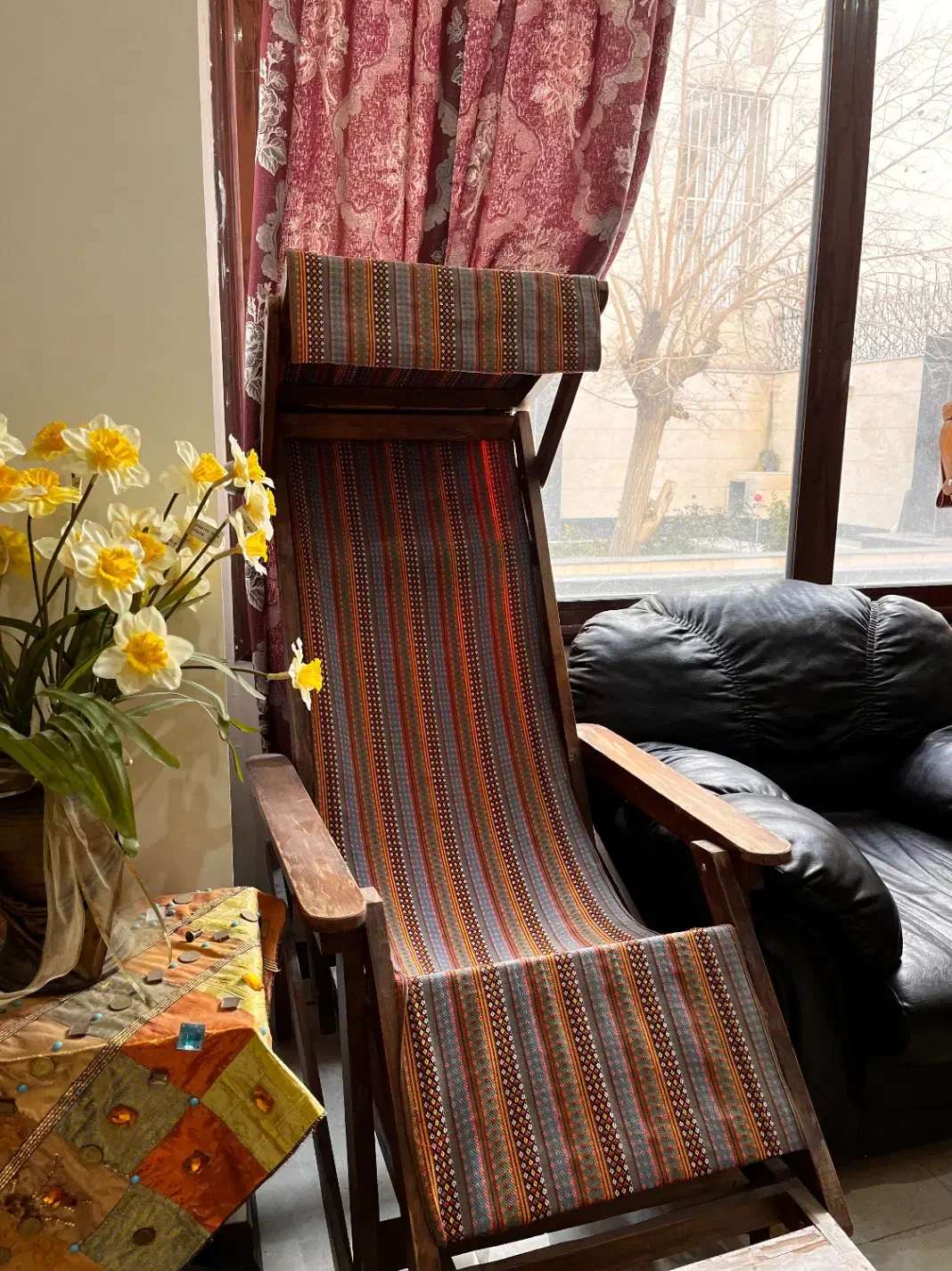 صندلی|صندلی و نیمکت|اصفهان, خانه اصفهان|دیوار