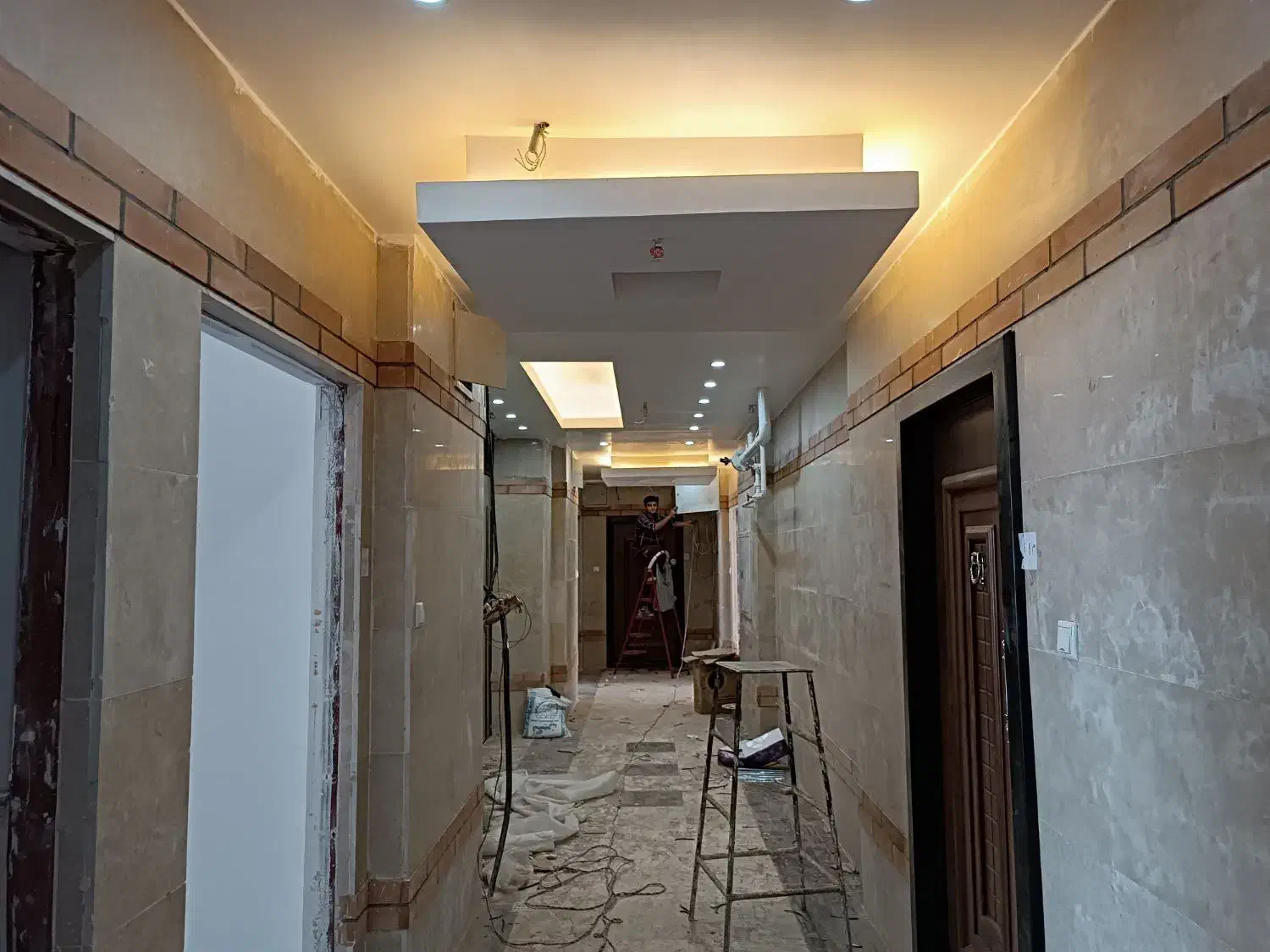 استخدام نیرو برقکار|استخدام معماری، عمران و ساختمانی|قم, شهرک قدس|دیوار