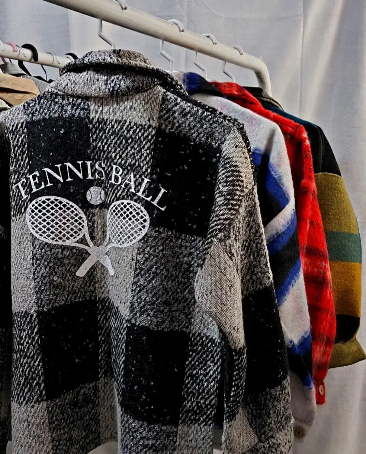 شکت پشمی کوتاه|لباس|محمدشهر, کوی بهار|دیوار